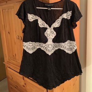 Venezia Beautiful lace accented flutter sleeve blouse